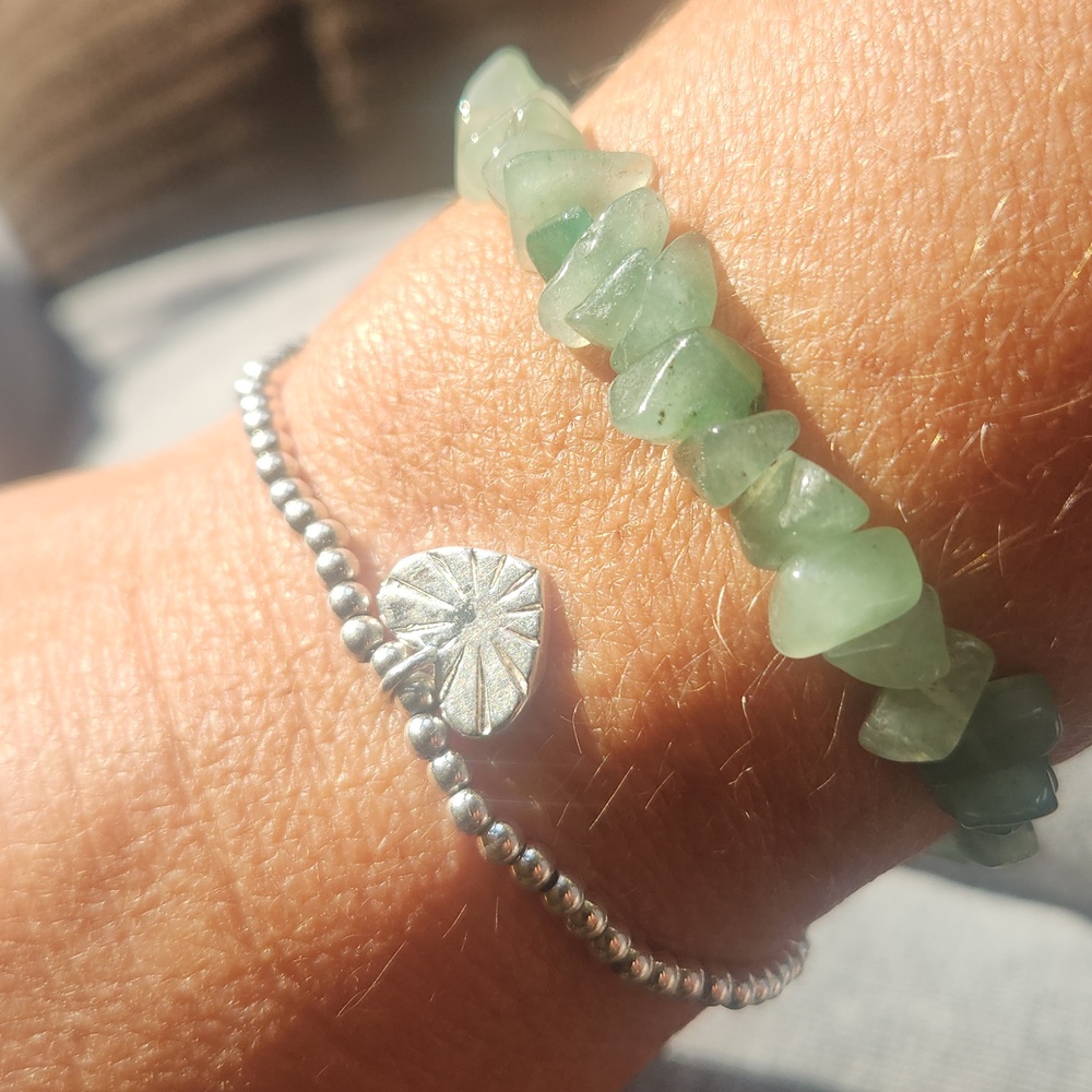 Delicate and minimalist ensemble of necklaces and coordinating bracelets